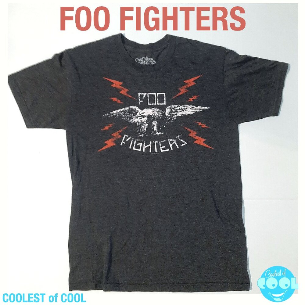 Foo Fighters tshirt unisex size small 18 in pit to pit Dave Grohl band shirt